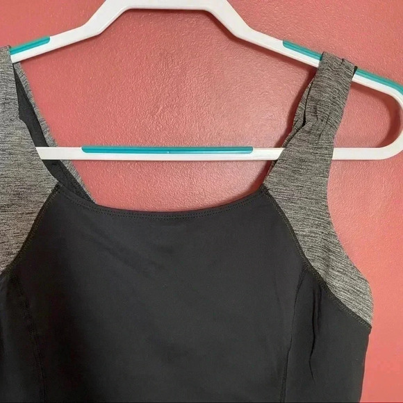 Lululemon Black & Gray Top - Picture 2 of 6